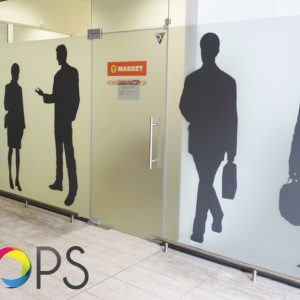 Opremanje izloga folijom, reklamna agencija