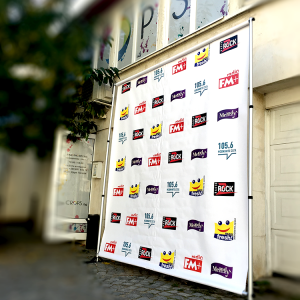 Zid slave za Radio FM, reklamna agencija